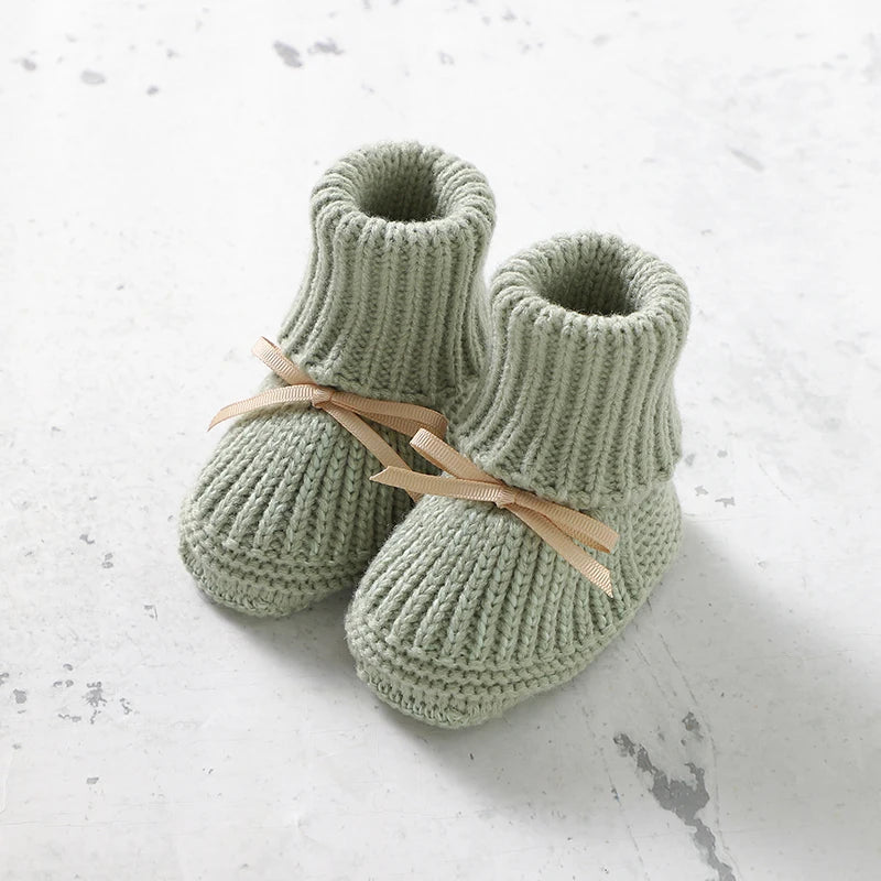 Newborn Baby Shoes Knitted Infant Girls Boys Boots Cute Butterfly-knot Toddler Walk Bed Shoes Warm 0-18M Accessories Hats Gloves